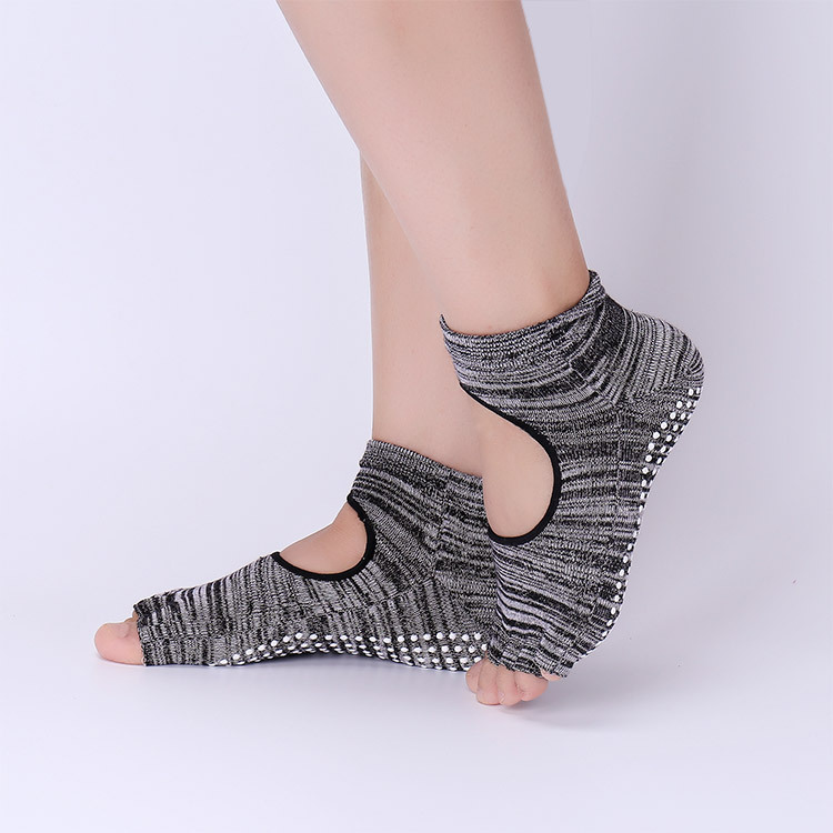 Non-Slip Yoga Socks with Grips - Grip Sock Yoga review and price